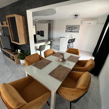 Apartments Cosic Klenovica Luaran gambar