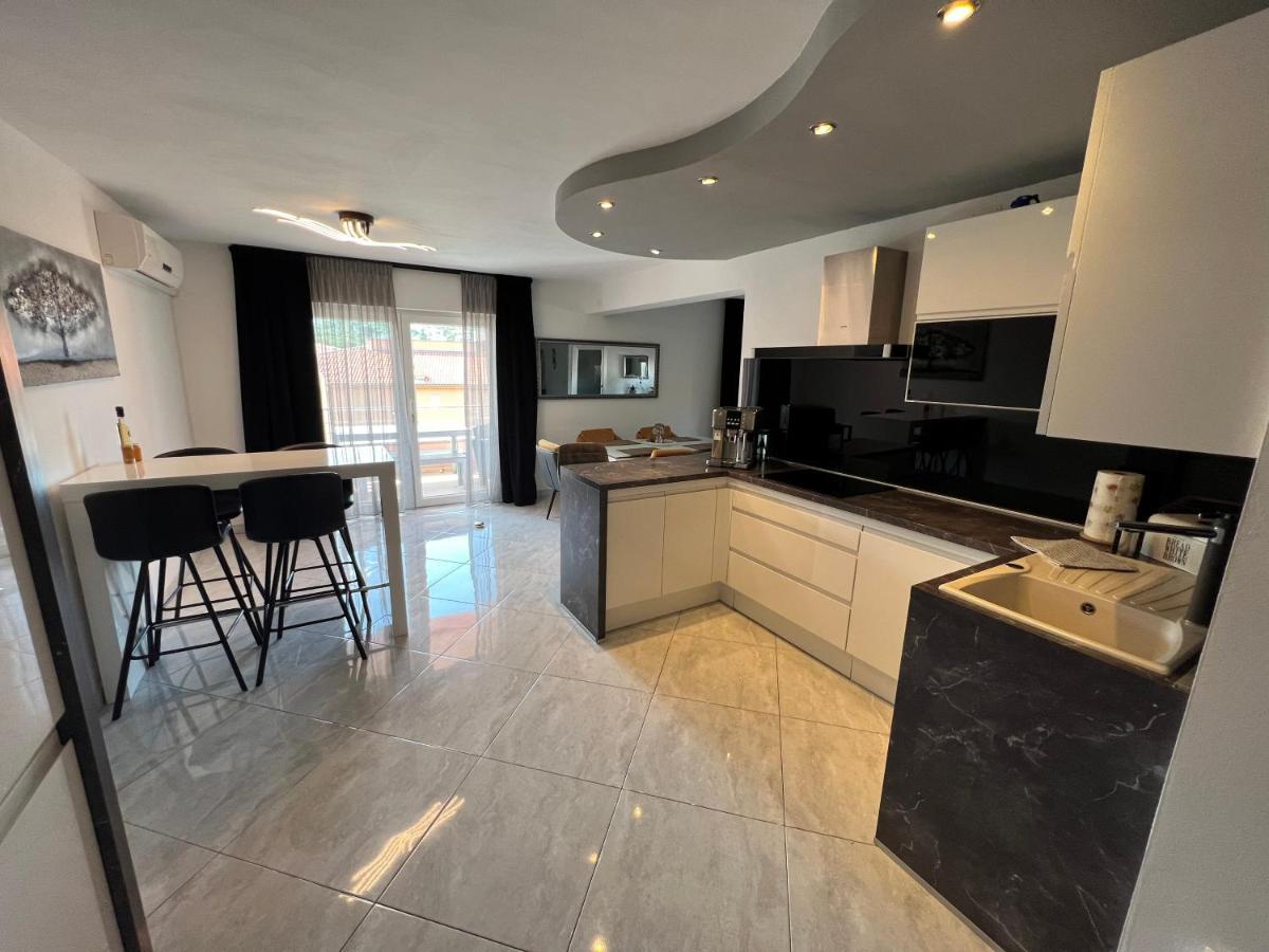 Apartments Cosic Klenovica Luaran gambar